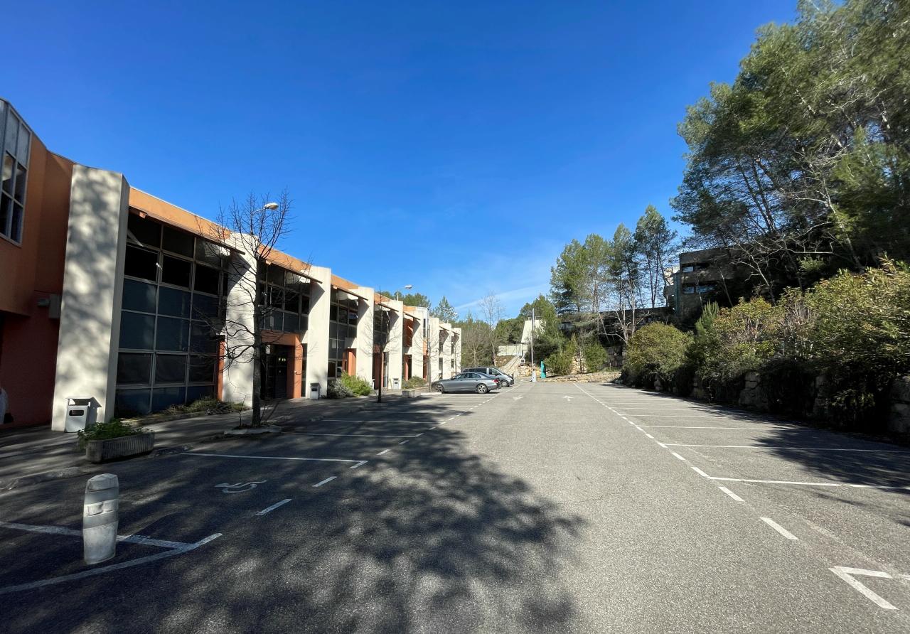 Local d'activité Sophia Antipolis 2352m² Location local d'activité Sophia Antipolis Alpes-Maritimes OLACT2530005 3